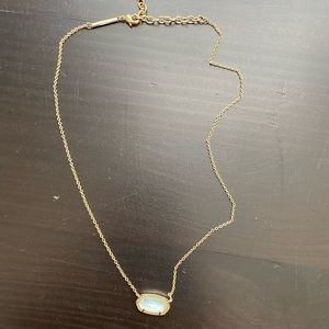 Kendra Scott necklace